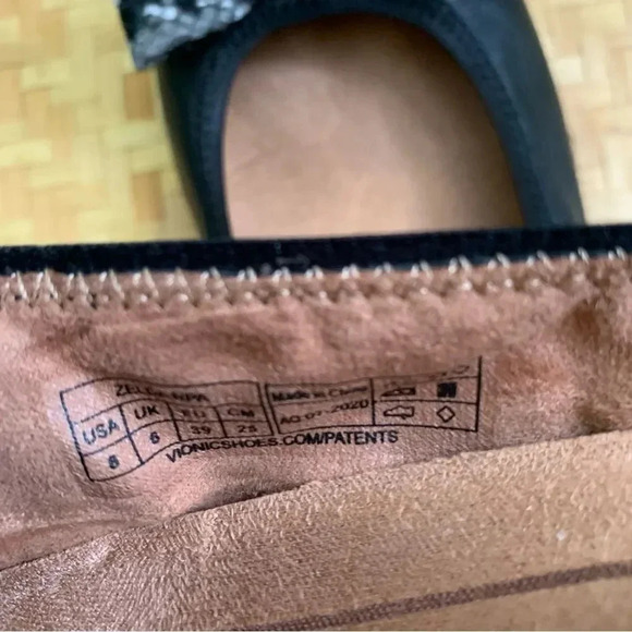 Vionic Zelda Flats Leather Snake Print Bow Flats - Picture 8 of 11